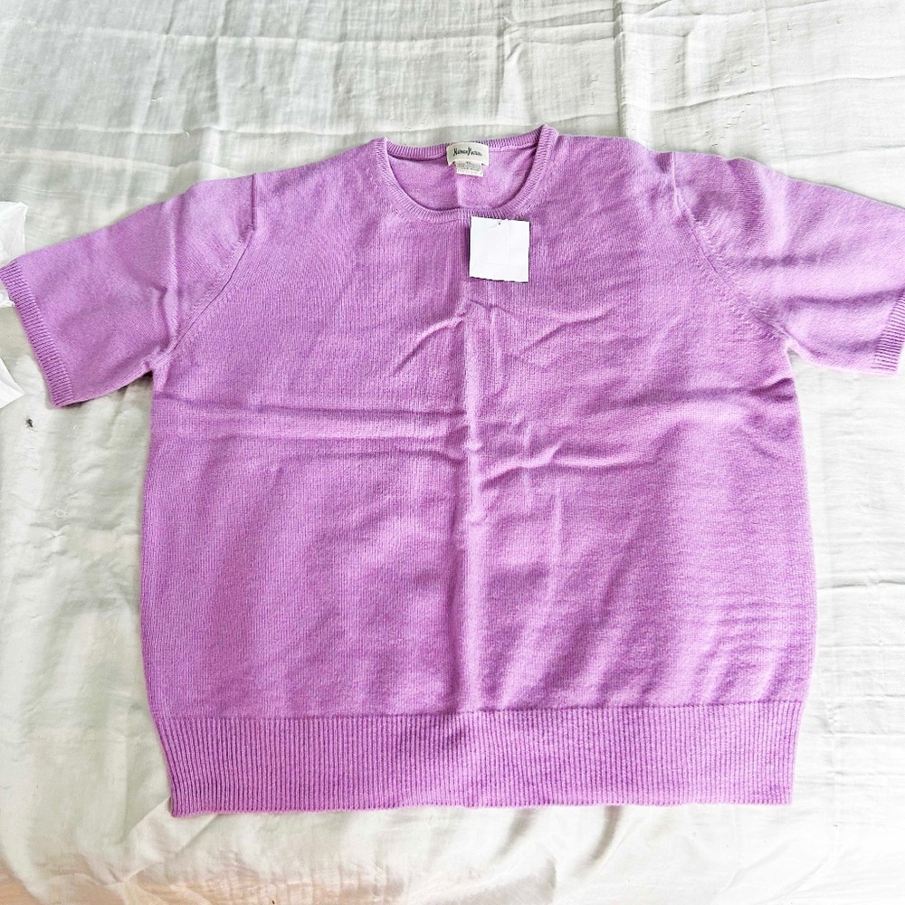 SWEATER, CASHMERE 100%, SIZE XL, LILAC, ROUND NECK, SHORT SLEEVES, NEIMAN MARCUS